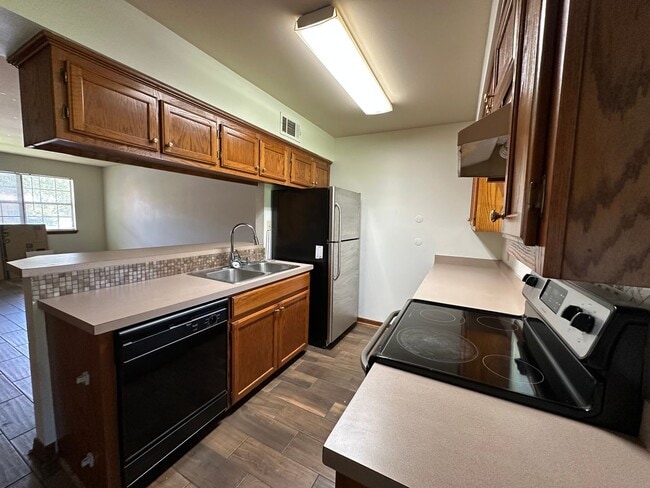 Building Photo - 1409-1409 E O St Unit 1407 East O St Rental
