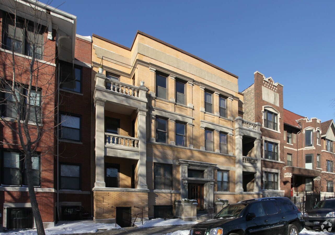 Photo - 3530-3532 S King Dr Apartments