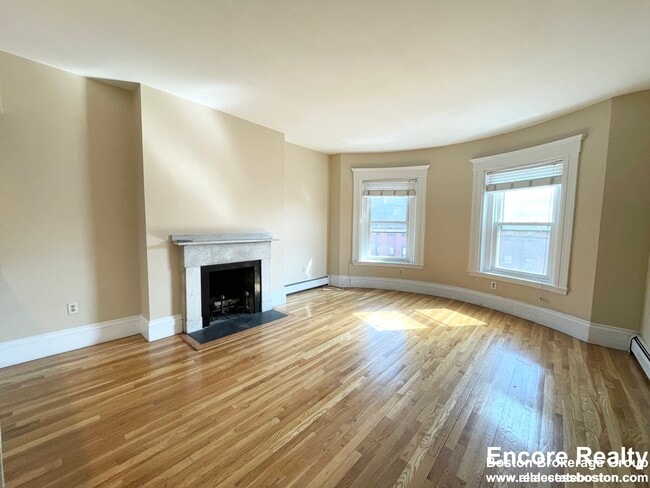 Photo - 670 Massachusetts Ave Unit 4