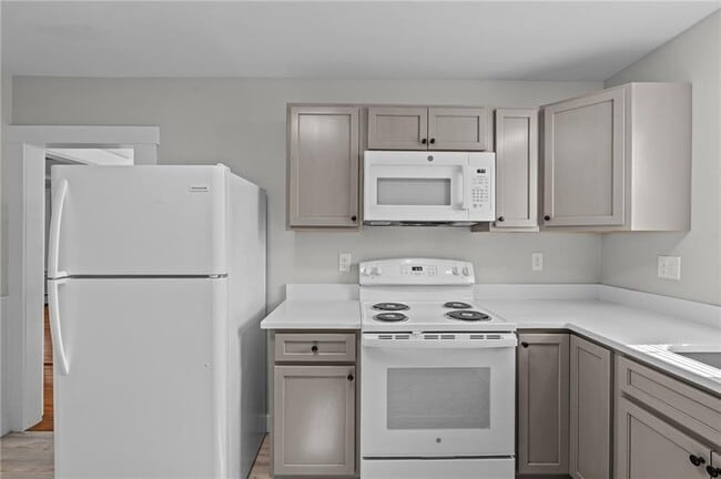 Photo - 28 Island Ave