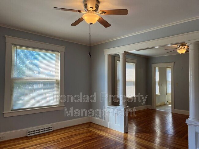 Photo - 104 Oak St Unidad 1st Floor