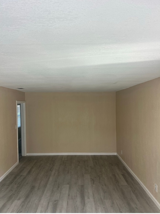 Photo - 236 Hillside Dr