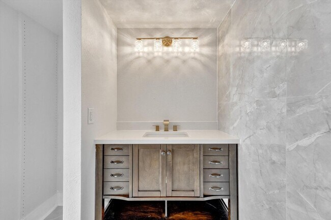 Photo - 6181 Balboa Cir Unit 303