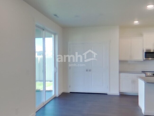 Photo - 9524 W Shumard St