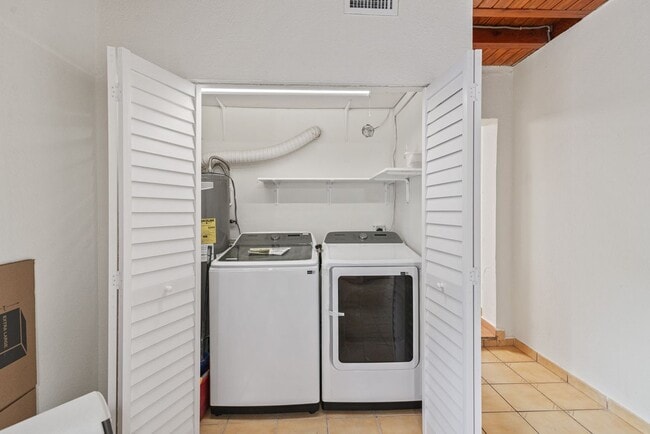 Photo - 210 E 61st St