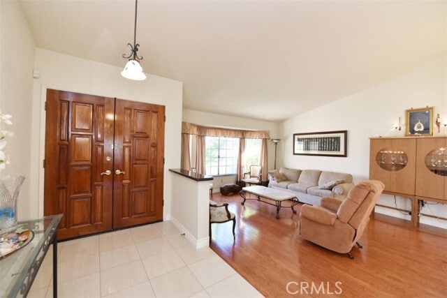 Photo - 1095 Sunset Bluff Rd