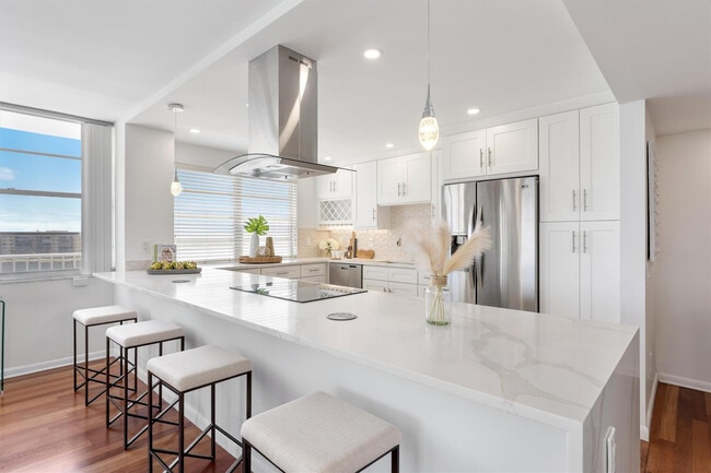 Photo - 2851 NE 183rd St