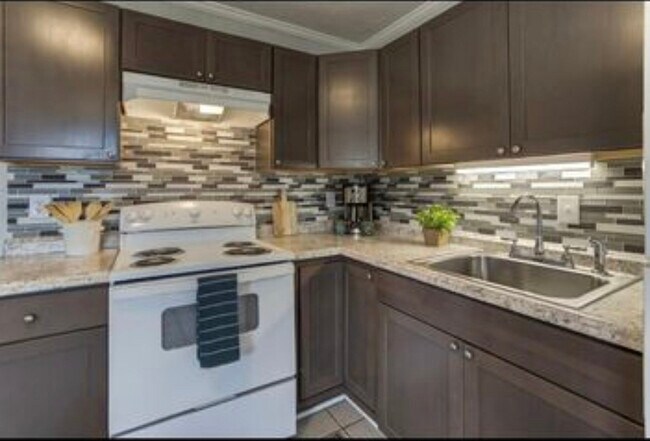 Photo - 4173 Richmond Hwy