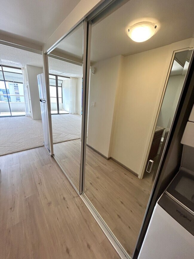 Photo - Available Now - High Floor Studio Apartmen... Unit 1909