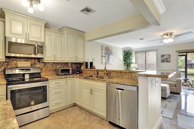 Photo - 1975 Discovery Cir E