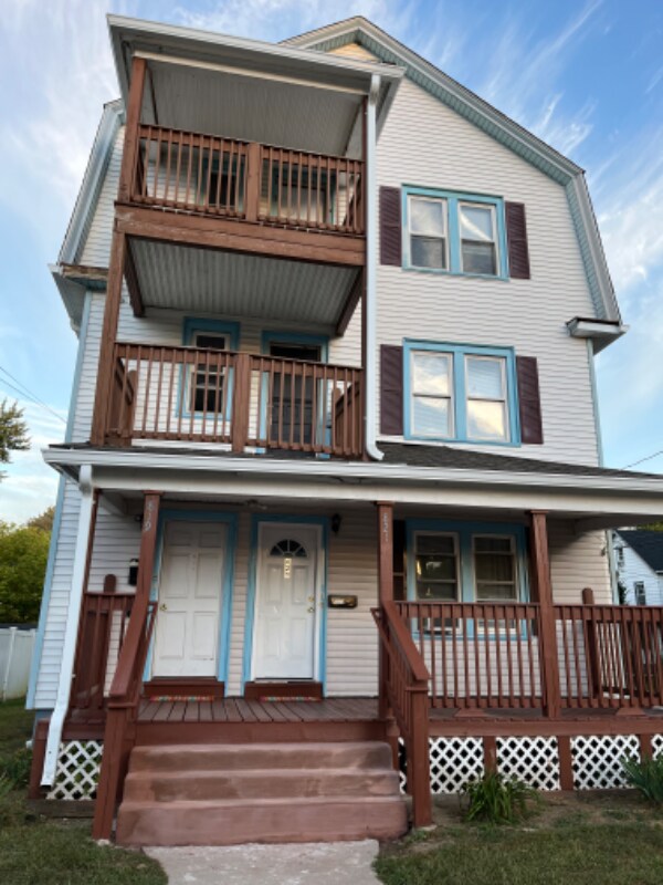 Photo - 819 Garden St Unit 2nd floor.