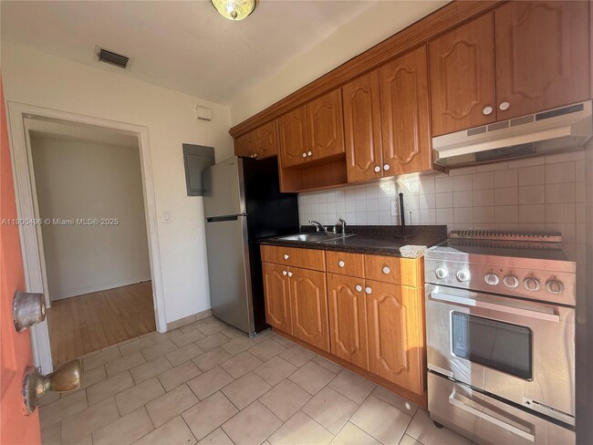 Photo - 233 NW 45th Ave Unidad 233