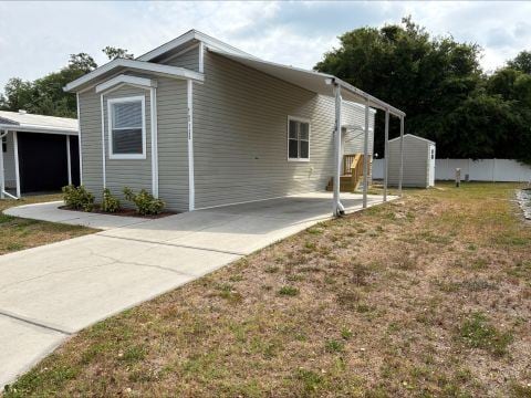 Building Photo - 6100 Madeira Ave
