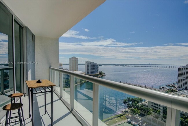 Building Photo - 495 Brickell Ave Unit 2111 Rental