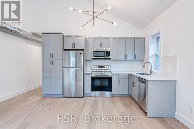 Photo - 87 Hammersmith Ave Unité Upper