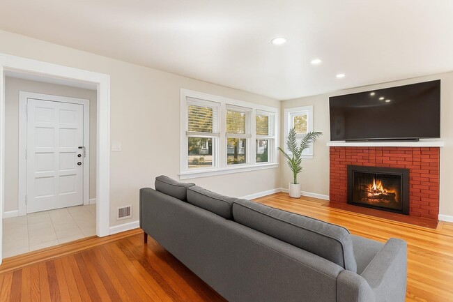 Photo - 640 Martense Ave