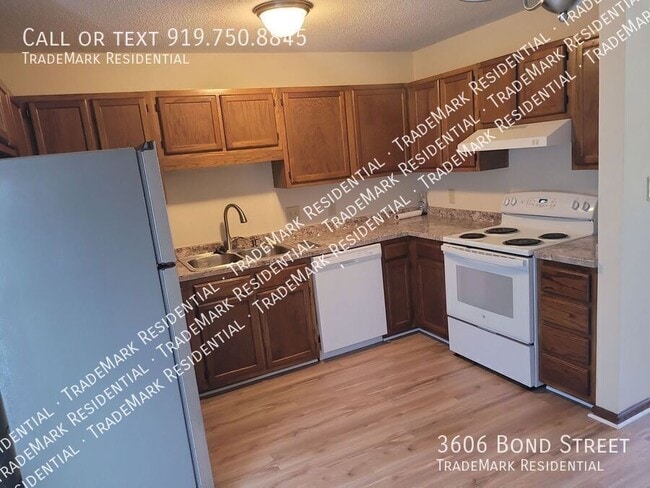 Photo - 3606 Bond St