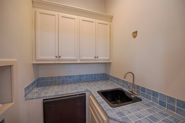 Photo - 2293 E Bayshore Dr