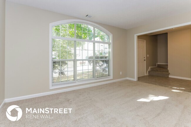Photo - 546 Lone Oak Dr