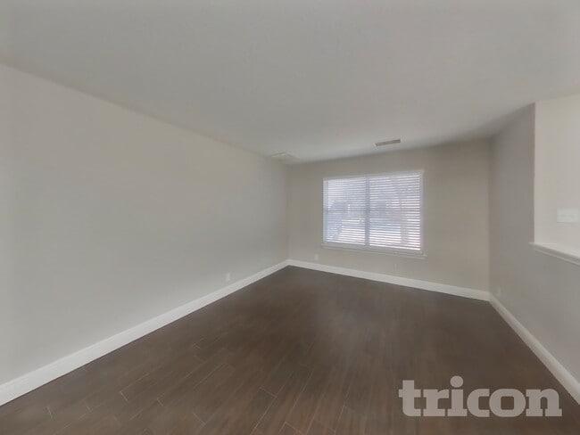 Photo - 14727 Bending Point