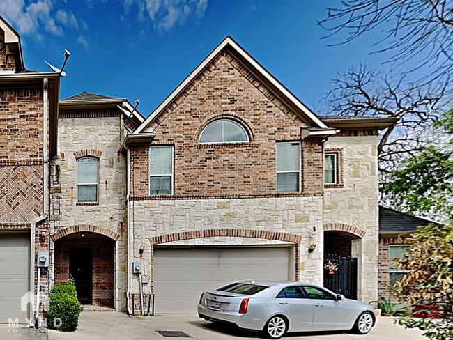Building Photo - 2204 Apollonia Ln