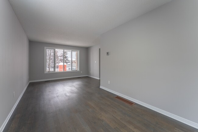 Photo - 312 Waterloo Dr Unit 1