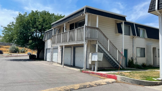 Building Photo - 4348 S 1100 W Rental