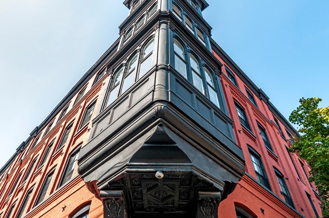 Grand Adams Apartments