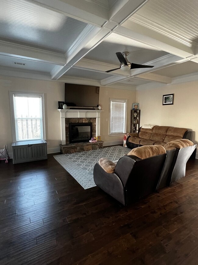 Photo - 1729 Edenburg Way