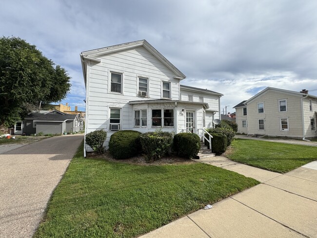 Building Photo - 39 E Church St Unit 1W Rental