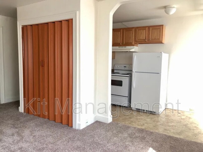 Photo - 700 Spencer St