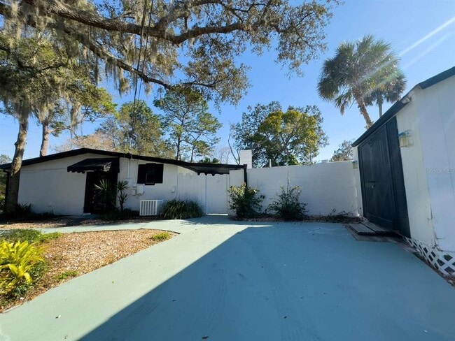 Building Photo - 12116 N 52nd St Rental