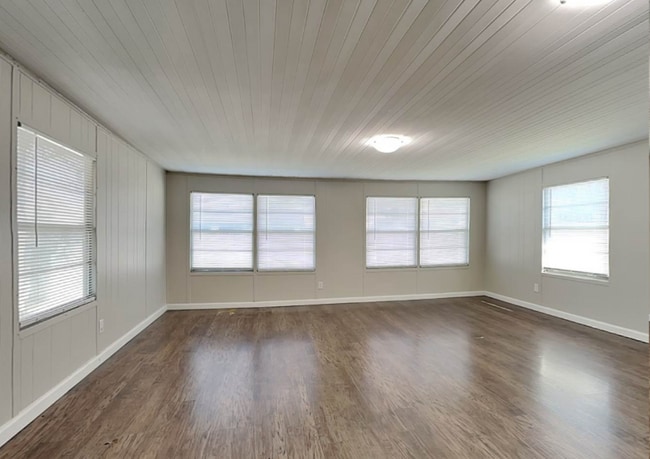 Photo - 920 S Waterview Dr