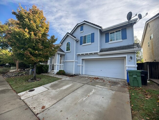 Building Photo - Spacious 2 Story Near Trails & Rose Park