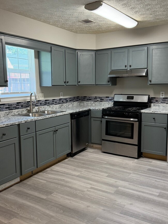 Photo - 3690 Stephanie Ct