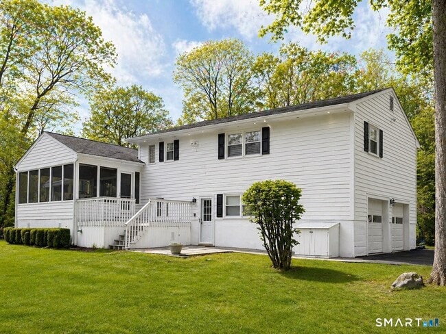 Photo - 11 Twin Cir Dr