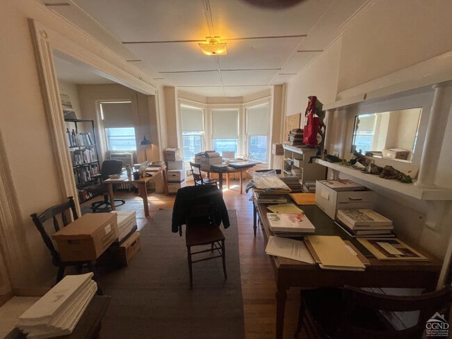 Photo - 518 Warren St