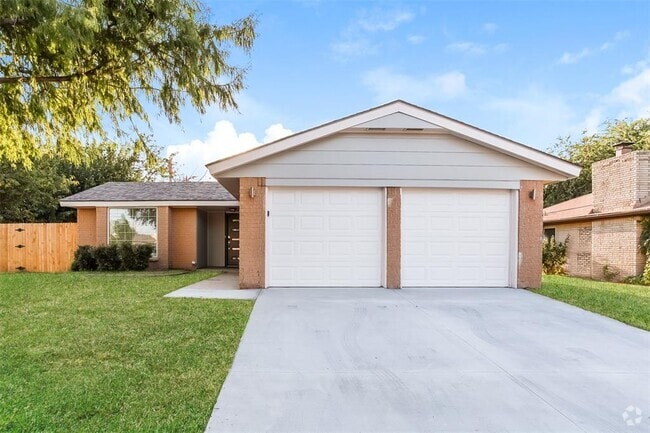 Building Photo - 8917 S Hillcrest Dr Rental