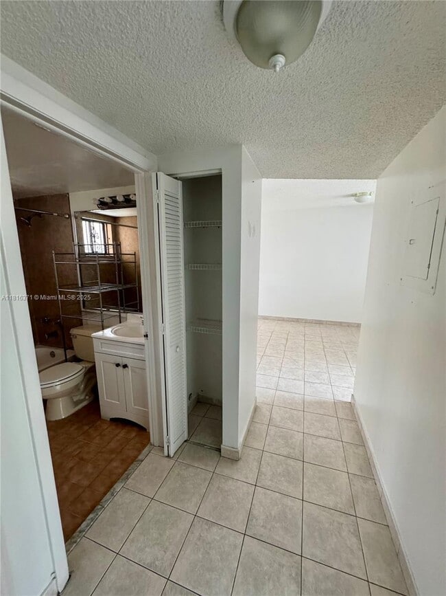 Photo - 5300 W 21st Ct Unit 310