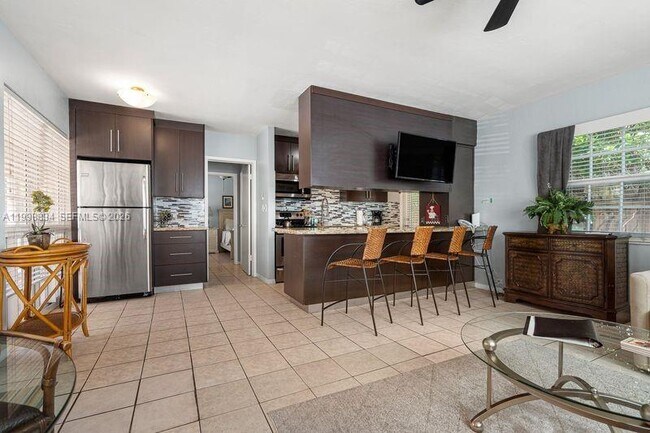 2033 NE 33rd Ave Unit 3