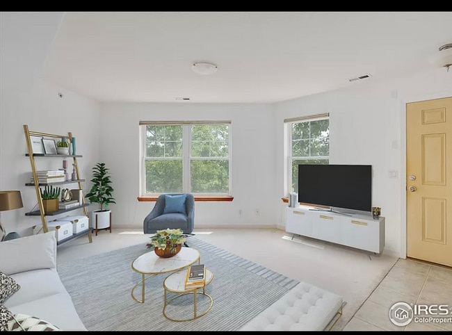 Building Photo - 1021 Blvd