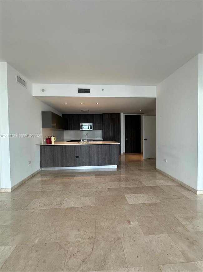 Photo - 88 SW 7th St Unidad 2403