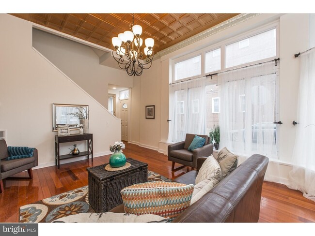 Photo - 856 N 20th St