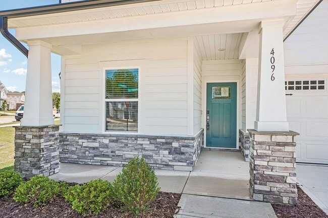 Photo - 4096 Rosebush Dr