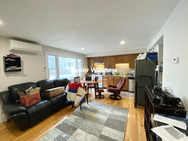Building Photo - 185 Sydney St Rental