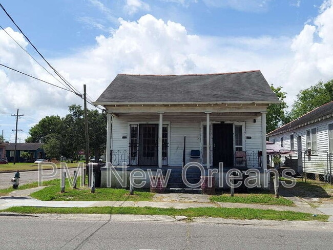 Building Photo - 1776 N Miro St Rental