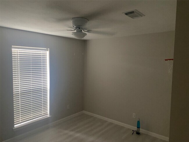 Photo - 15330 Geral Ln