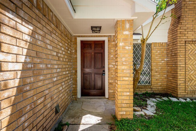 Photo - 412 Meadowpoint Dr