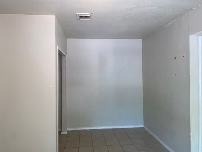 Photo - Near Downtown and PORT SA, BOEING CENTER T...