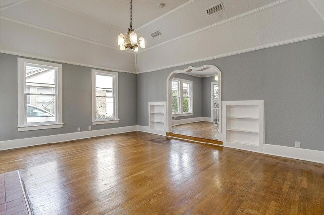 Building Photo - Charming 3 Bedroom Home in Desired TCU Neighborhood